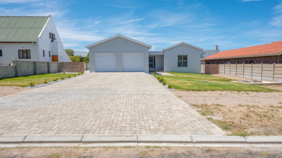 3 Bedroom Property for Sale in Struisbaai Western Cape
